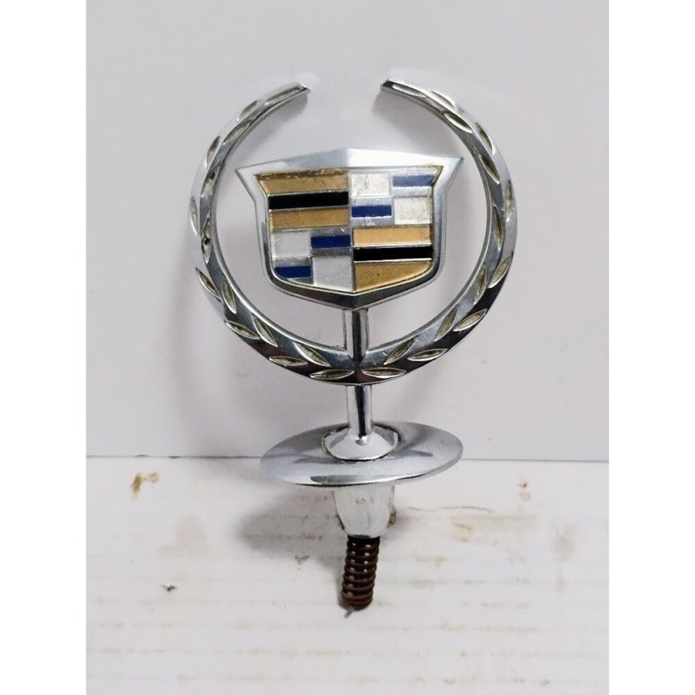 VINTAGE 2000-2005 CADILLAC DEVILLE OEM HOOD ORNAMENT PART 6971 AC-2 W BASE CLIP